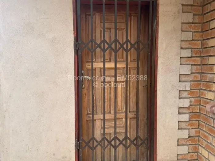Room to Rent in Madokero Estates, Harare