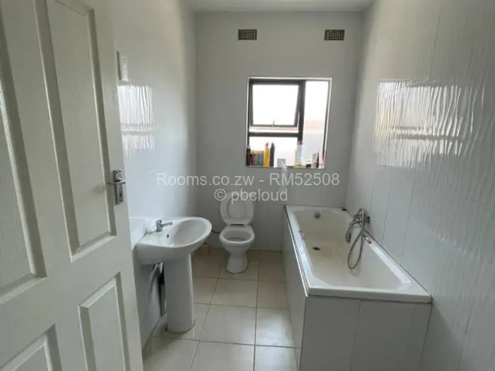 Room to Rent in Madokero Estates, Harare
