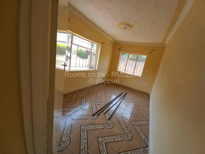 Room to Rent in Dawnview Park, Harare