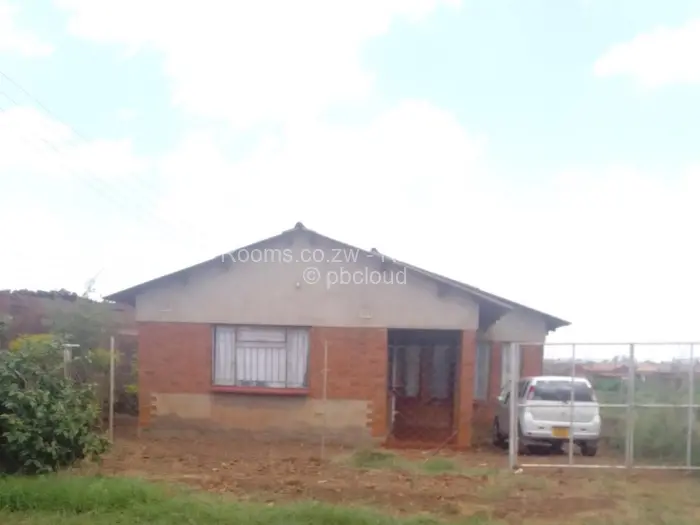 Room to Rent in Snake Park, Harare