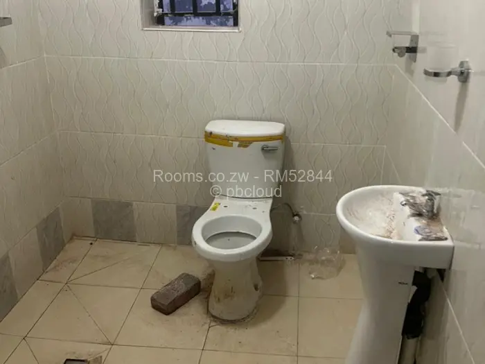 Room to Rent in Dawnview Park, Harare