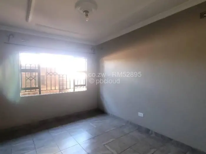 Room to Rent in Dawnview Park, Harare