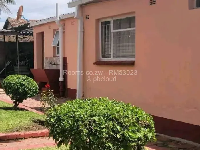 Room to Rent in Ashdown Park, Harare