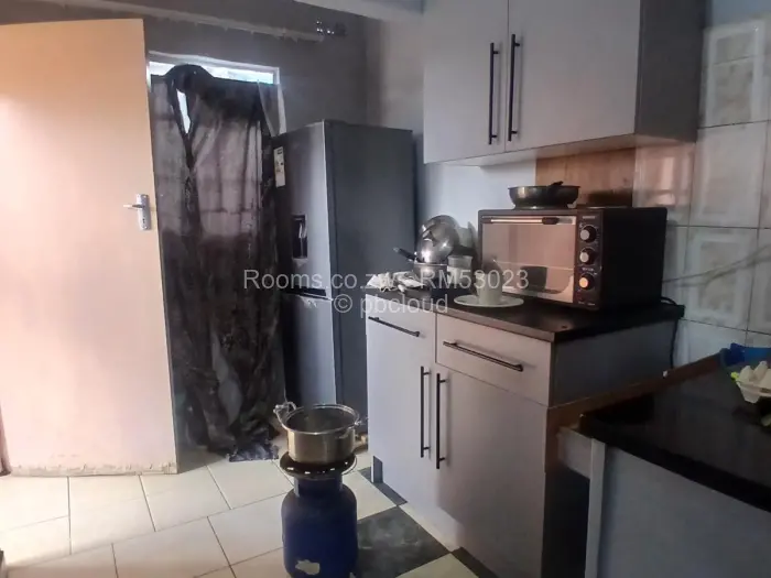 Room to Rent in Ashdown Park, Harare