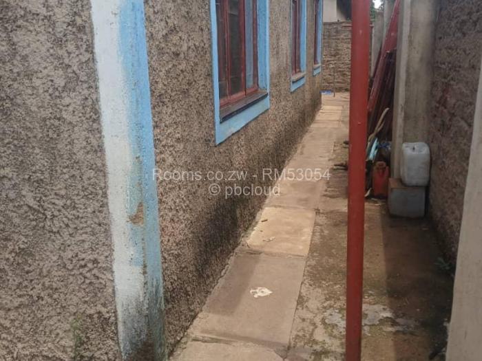 Room to Rent in Crowborough, Harare