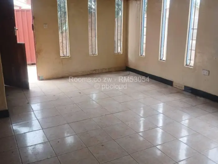 Room to Rent in Crowborough, Harare