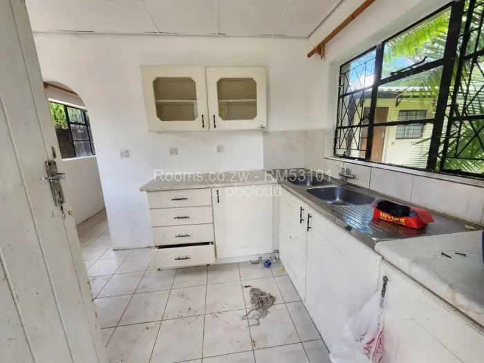 Room to Rent in Avondale West, Harare