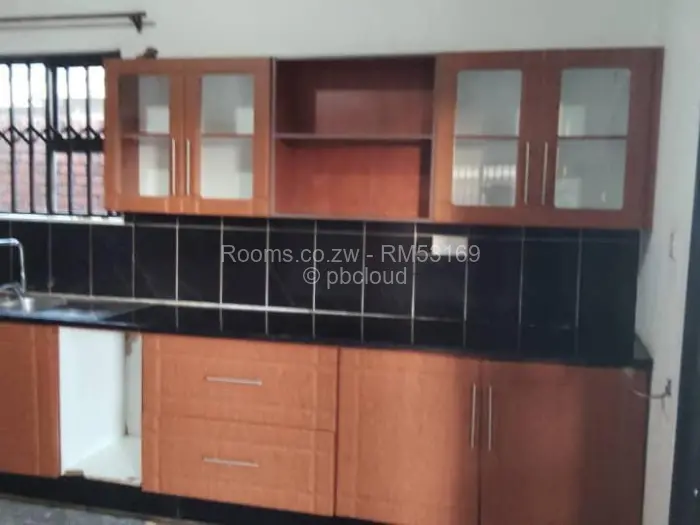 Room to Rent in Madokero Estates, Harare