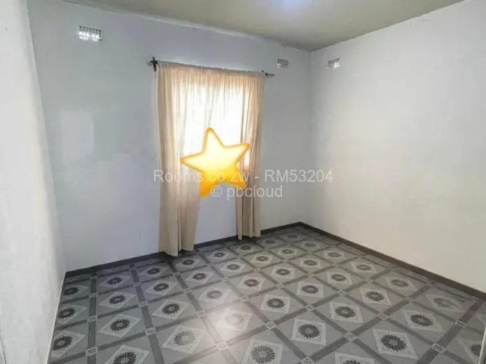 Room to Rent in Emerald Hill, Harare