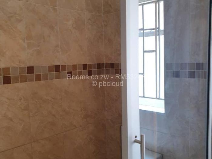 Room to Rent in Bluff Hill, Harare