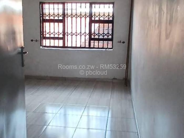 Room to Rent in Madokero Estates, Harare