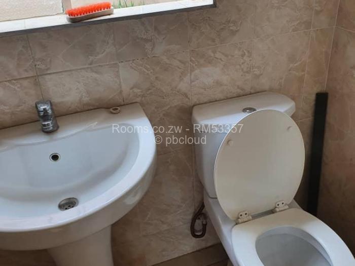 Room to Rent in Bluff Hill, Harare