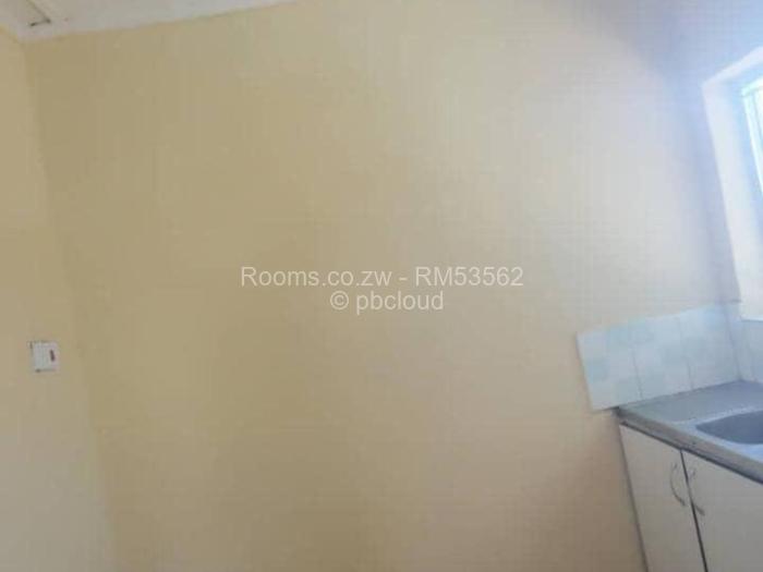 Room to Rent in Waterfalls, Harare