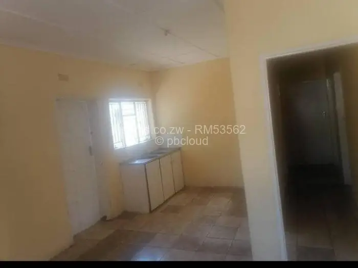 Room to Rent in Waterfalls, Harare