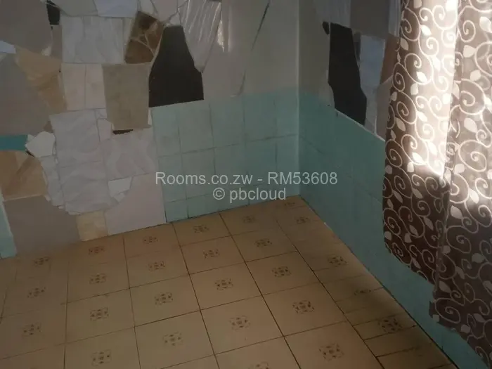 Room to Rent in Waterfalls, Harare