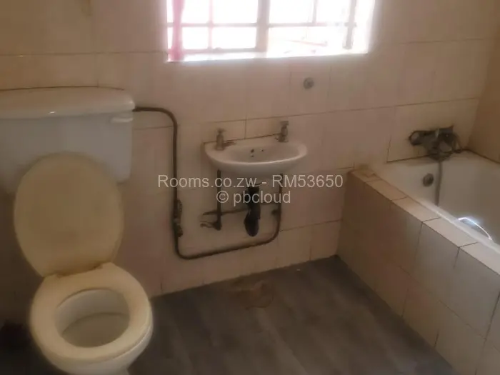 Room to Rent in Waterfalls, Harare
