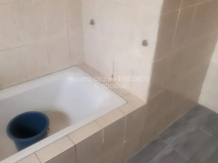 Room to Rent in Waterfalls, Harare