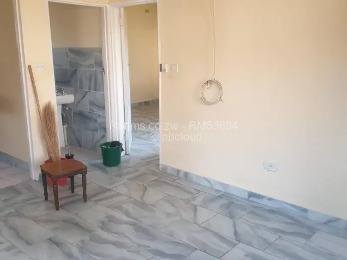 Room to Rent in Queensdale, Harare