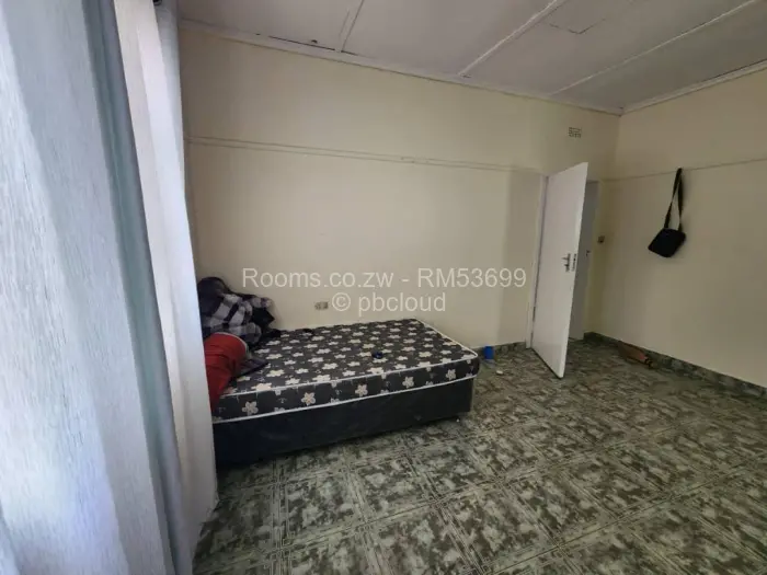 Room to Rent in Highlands, Harare