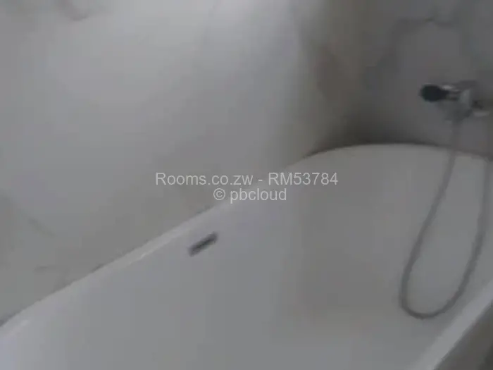 Room to Rent in Waterfalls, Harare