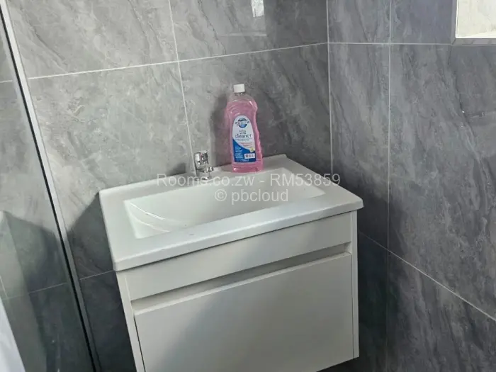 Room to Rent in Dawnview Park, Harare