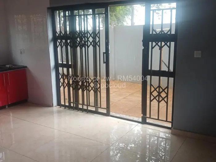 Room to Rent in Queensdale, Harare