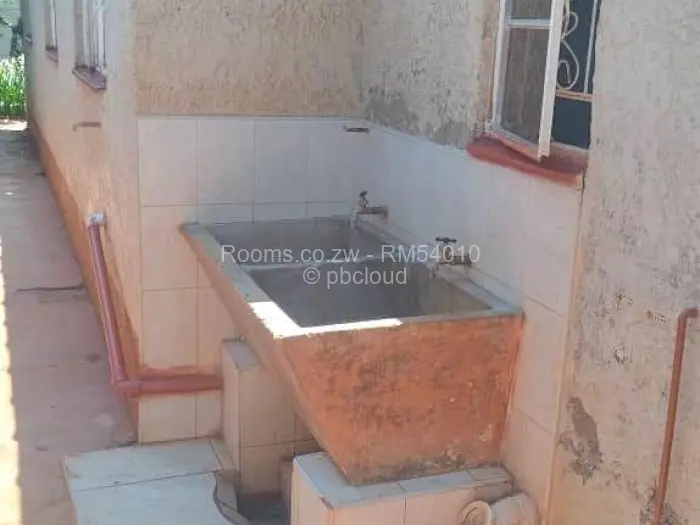 Room to Rent in Kuwadzana, Harare