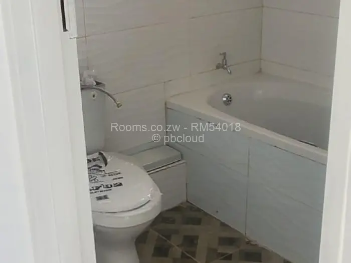Room to Rent in Waterfalls, Harare