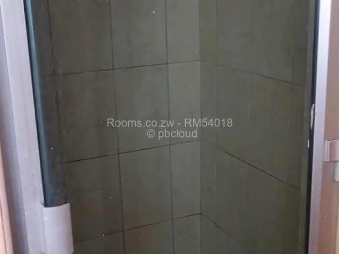Room to Rent in Waterfalls, Harare