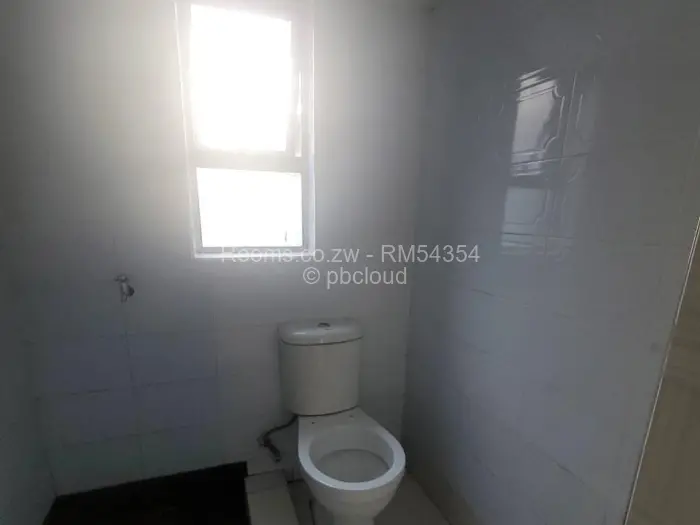 Room to Rent in Madokero Estates, Harare