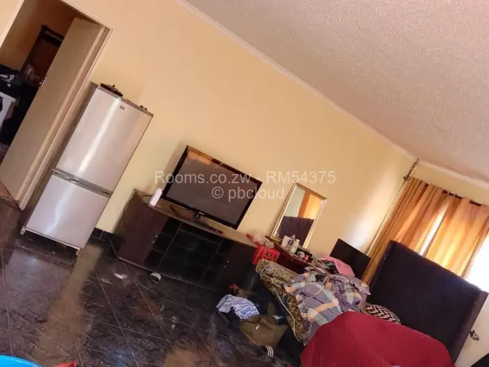 Room to Rent in Bluff Hill, Harare