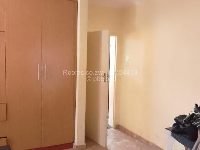 Room to Rent in Bluff Hill, Harare