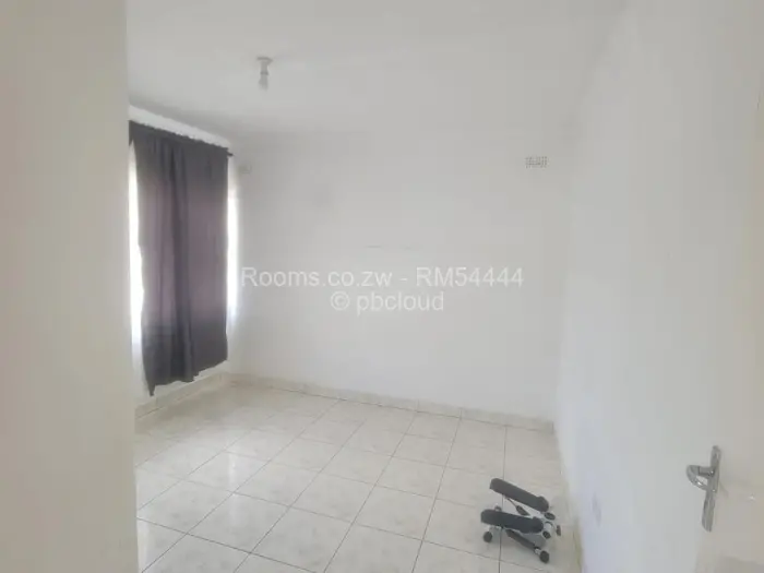 Room to Rent in Madokero Estates, Harare