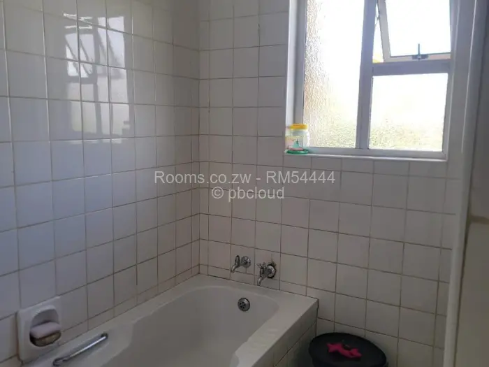 Room to Rent in Madokero Estates, Harare