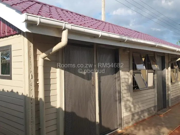 Room to Rent in Greystone Park, Harare