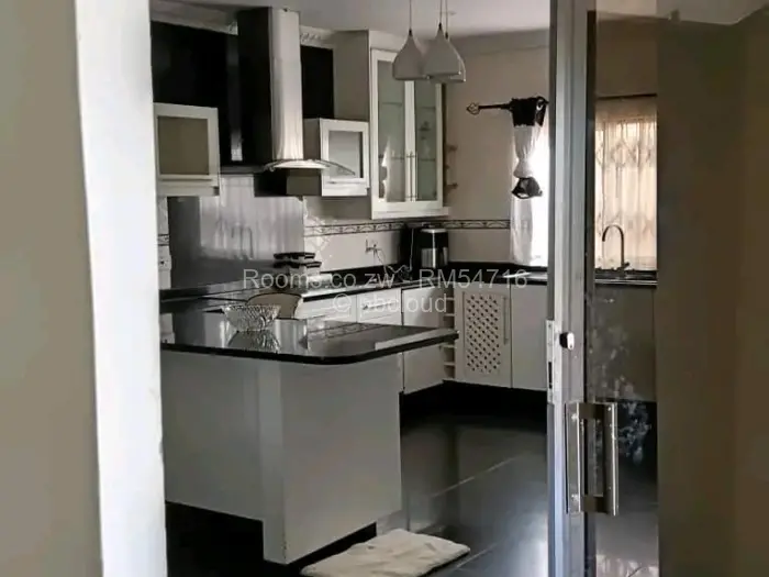 Room to Rent in Madokero Estates, Harare