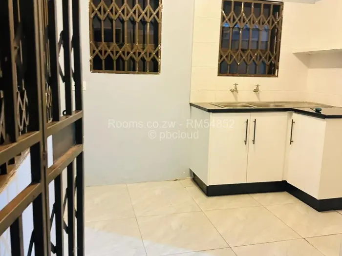 Room to Rent in Madokero Estates, Harare