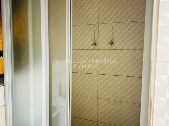 Room to Rent in Madokero Estates, Harare
