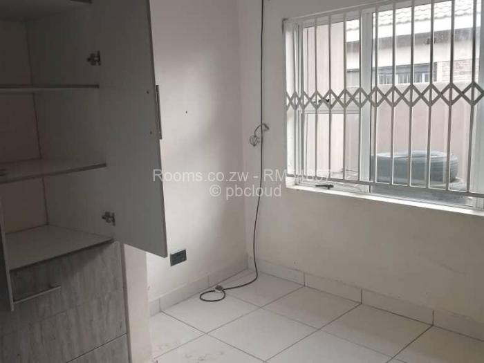 Room to Rent in Madokero Estates, Harare