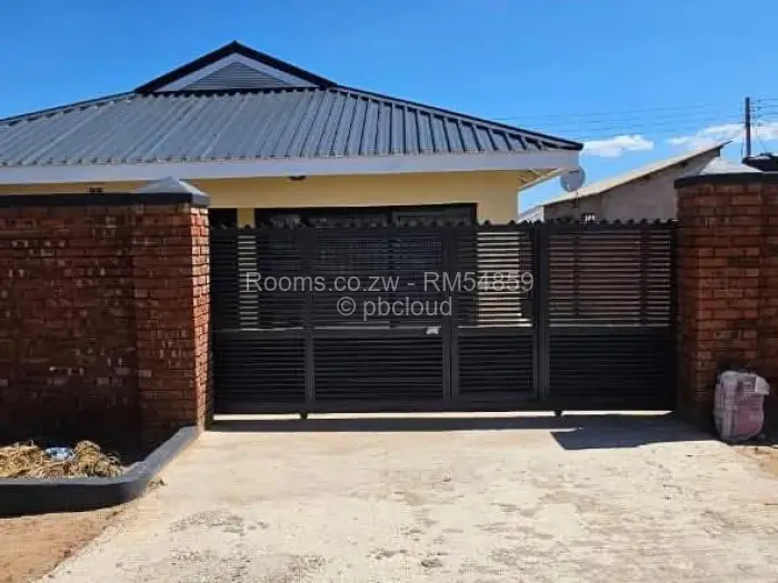 Room to Rent in Budiriro, Harare