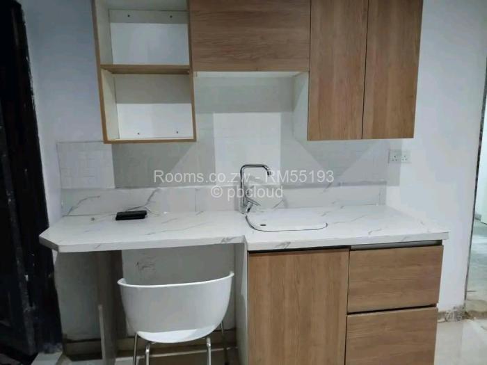 Room to Rent in Bluff Hill, Harare