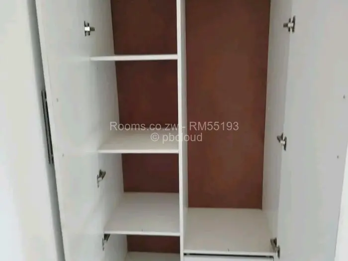 Room to Rent in Bluff Hill, Harare