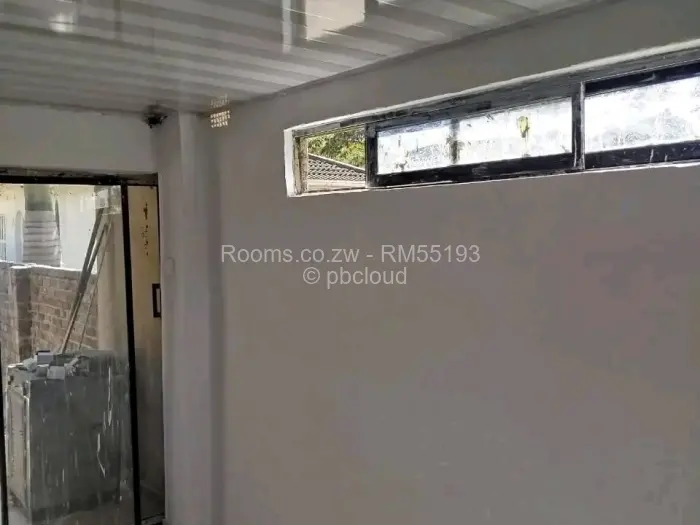 Room to Rent in Bluff Hill, Harare