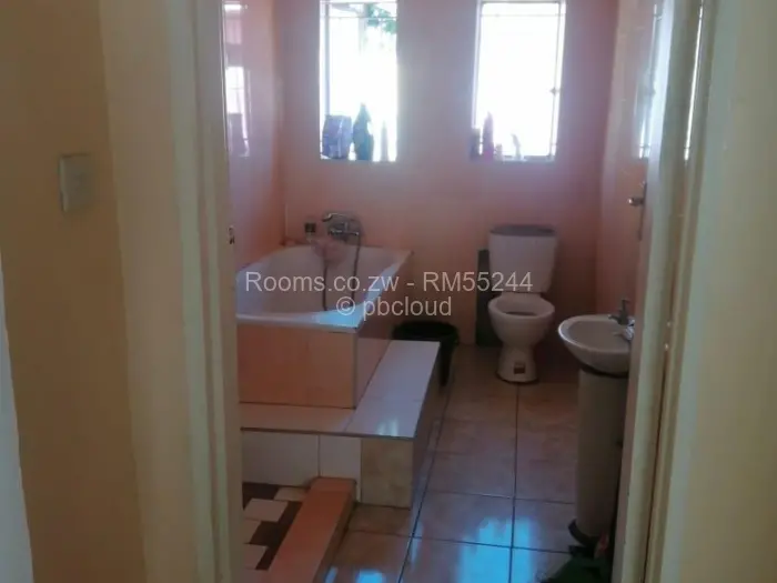 Room to Rent in Madokero Estates, Harare
