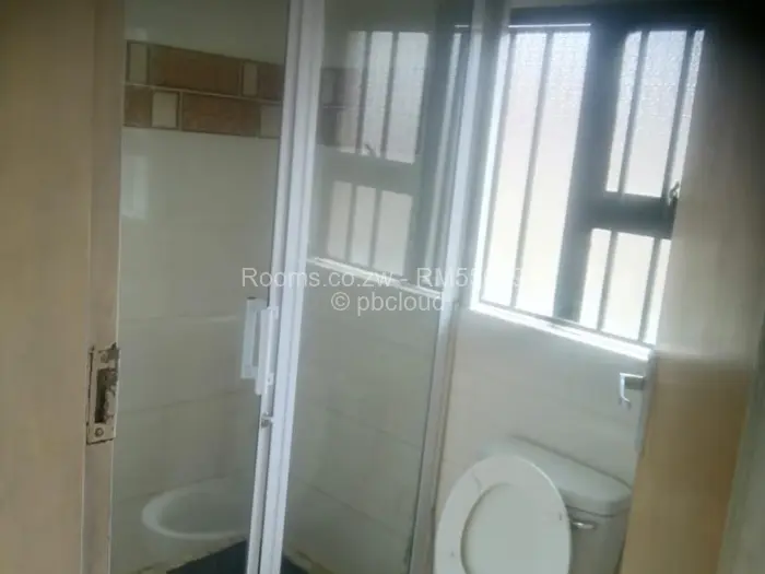Room to Rent in Madokero Estates, Harare