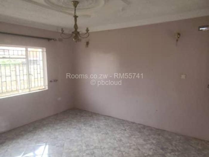 Room to Rent in Bloomingdale, Harare