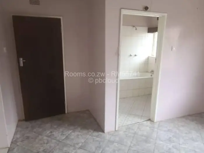 Room to Rent in Bloomingdale, Harare