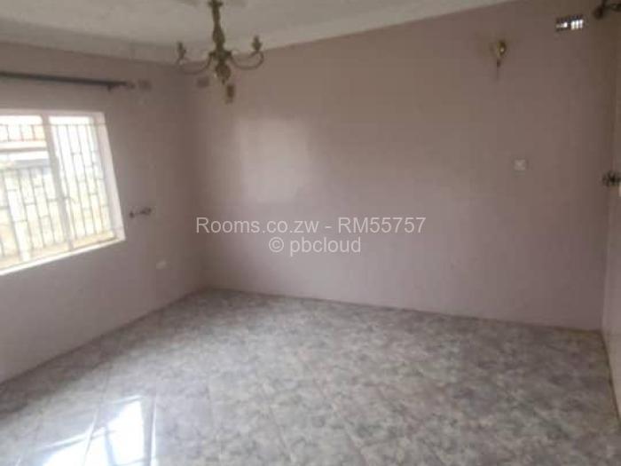 Room to Rent in Bloomingdale, Harare
