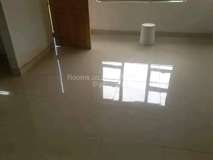 Room to Rent in Madokero Estates, Harare