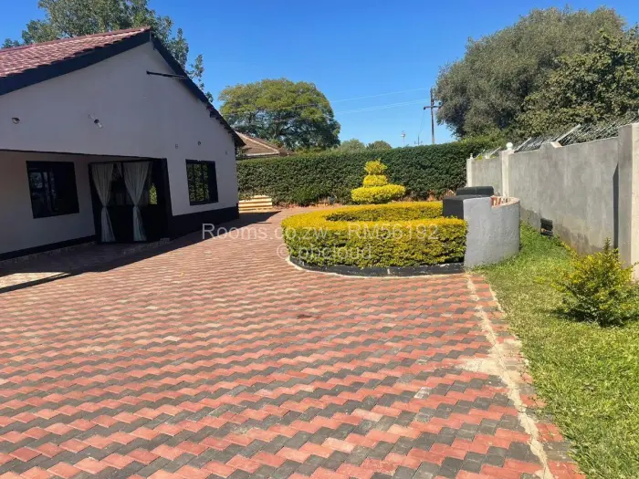 Room to Rent in Queens Park West, Bulawayo